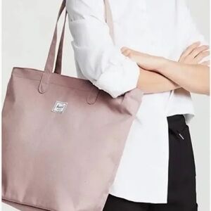 Herschel Classic™ Tote - 19L